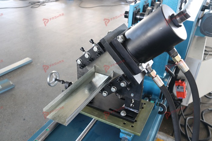 Custom U profile roll forming machine for drywall track manufacturing
