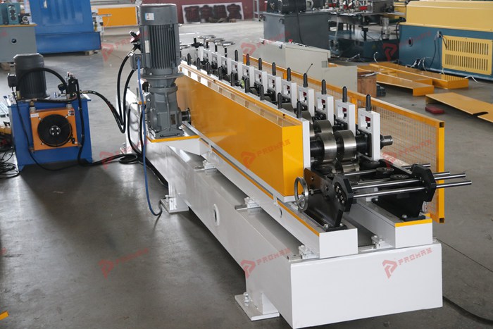 Automatic metal stud making machine for customized drywall C stud and U track dimensions