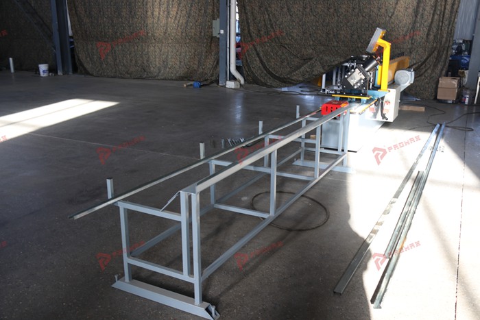 Custom drywall stud making machine for galvanized C-shaped steel profiles
