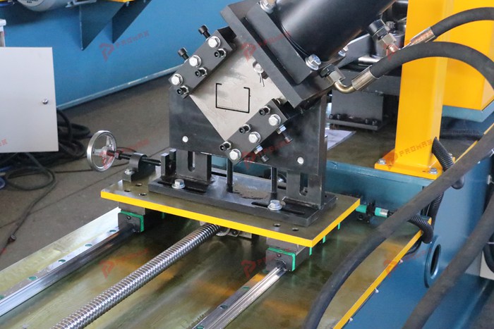 C stud forming equipment for steel drywall partition framing profiles