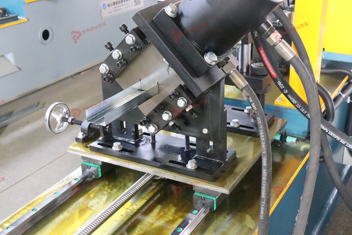 Metal channel roll forming equipment for construction framing profile manufacturing