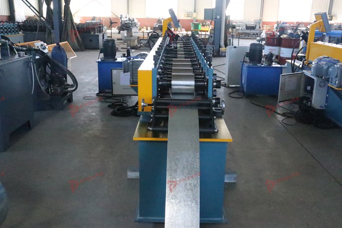 Steel stud roll former for C-shaped metal keel and drywall framing production