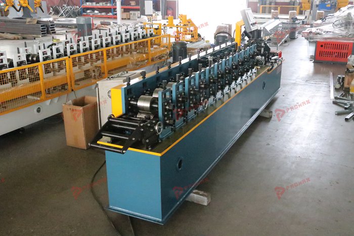 C-shaped metal stud forming equipment for drywall framing profile production