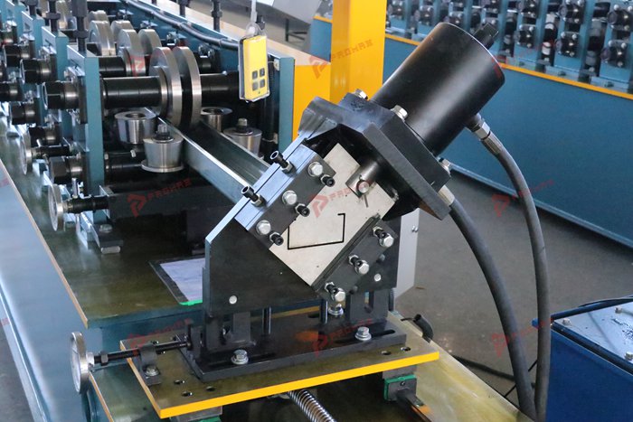 C100 metal stud forming machine with roll forming production components