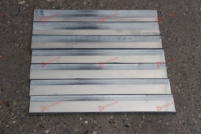 U channel forming machine rollers and metal profile forming section