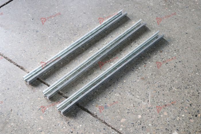 C27 keel roll forming machine with progressive forming stations