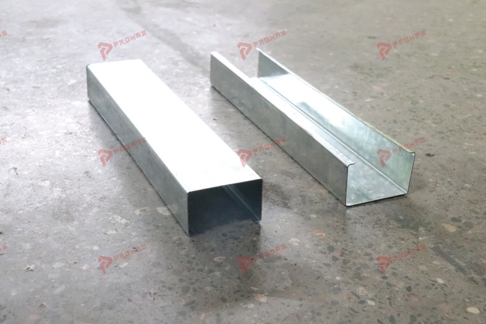 C profile stud roll forming machine with progressive forming stations