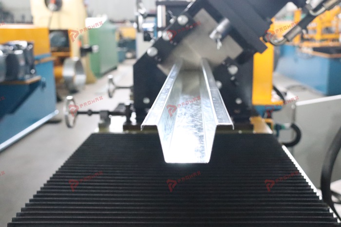 Hat-shaped metal keel roll forming line for construction profile manufacturing