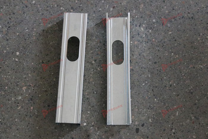 Automatic metal stud and track machine for lightweight steel framing production