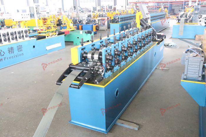 U-shaped metal track roll forming equipment for continuous profile production