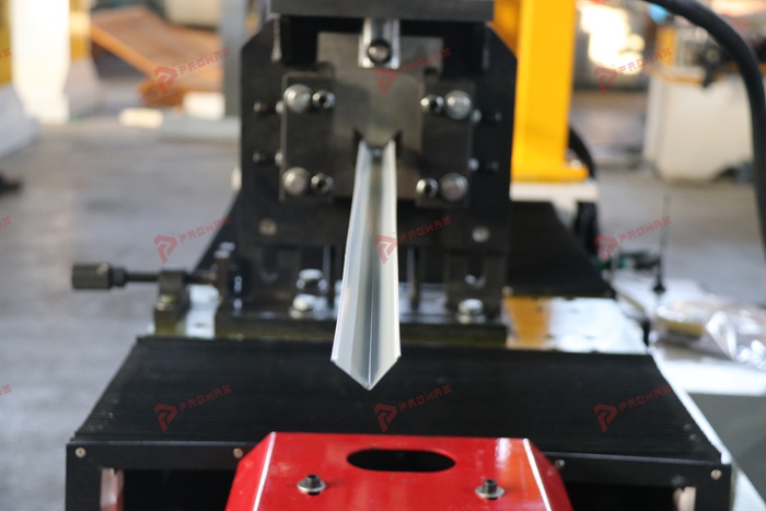 PROMAX wall angle making machine for metal ceiling perimeter profiles