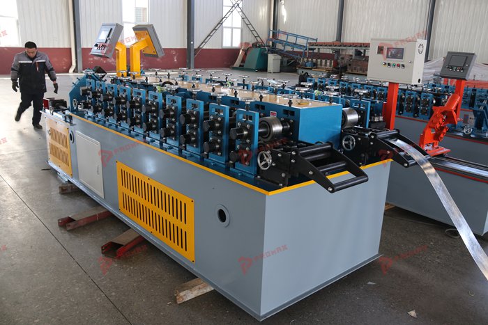 Light steel frame roll forming equipment for customized framing profiles