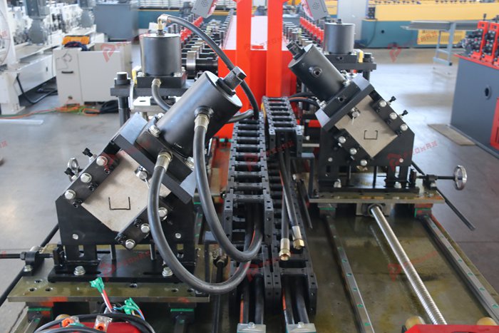 Dual-head light steel framing roll former with customized profile production configuration