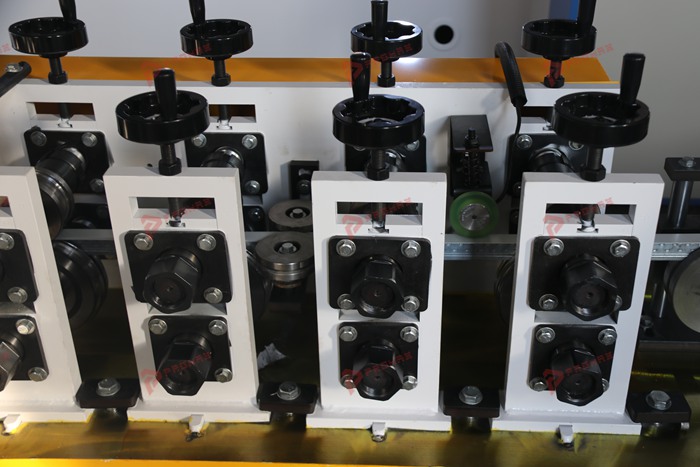 Metal main tee ceiling grid profile forming equipment